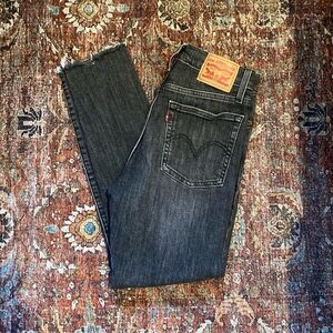 listing-status-banner